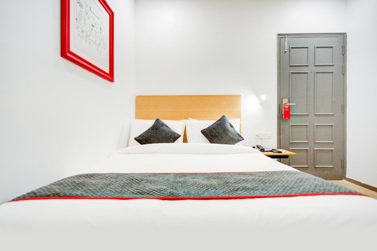 Townhouse Townhouse Atal Chowk Indirapuram กาเซียบัด ภายนอก รูปภาพ