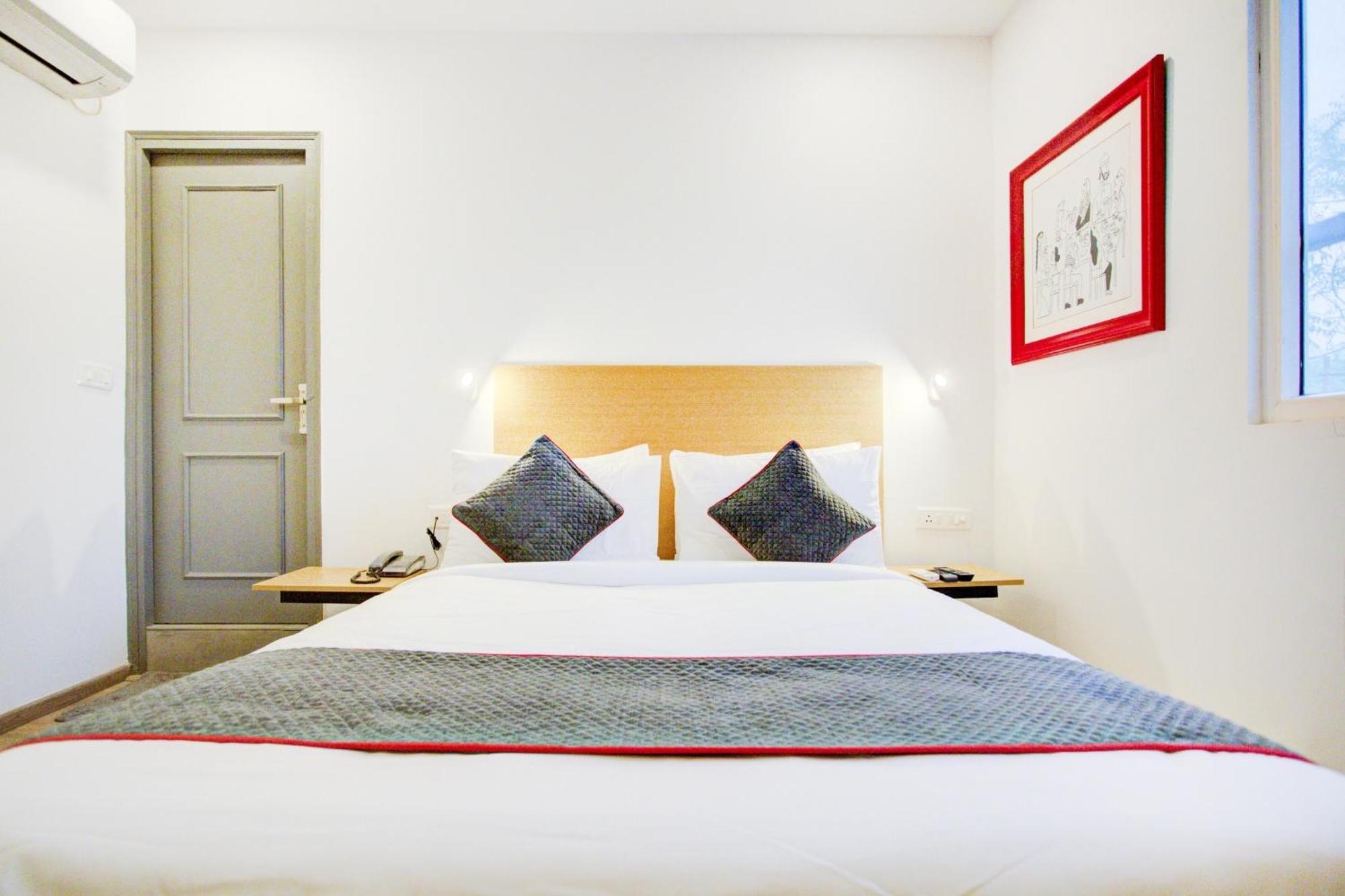 Townhouse Townhouse Atal Chowk Indirapuram กาเซียบัด ภายนอก รูปภาพ