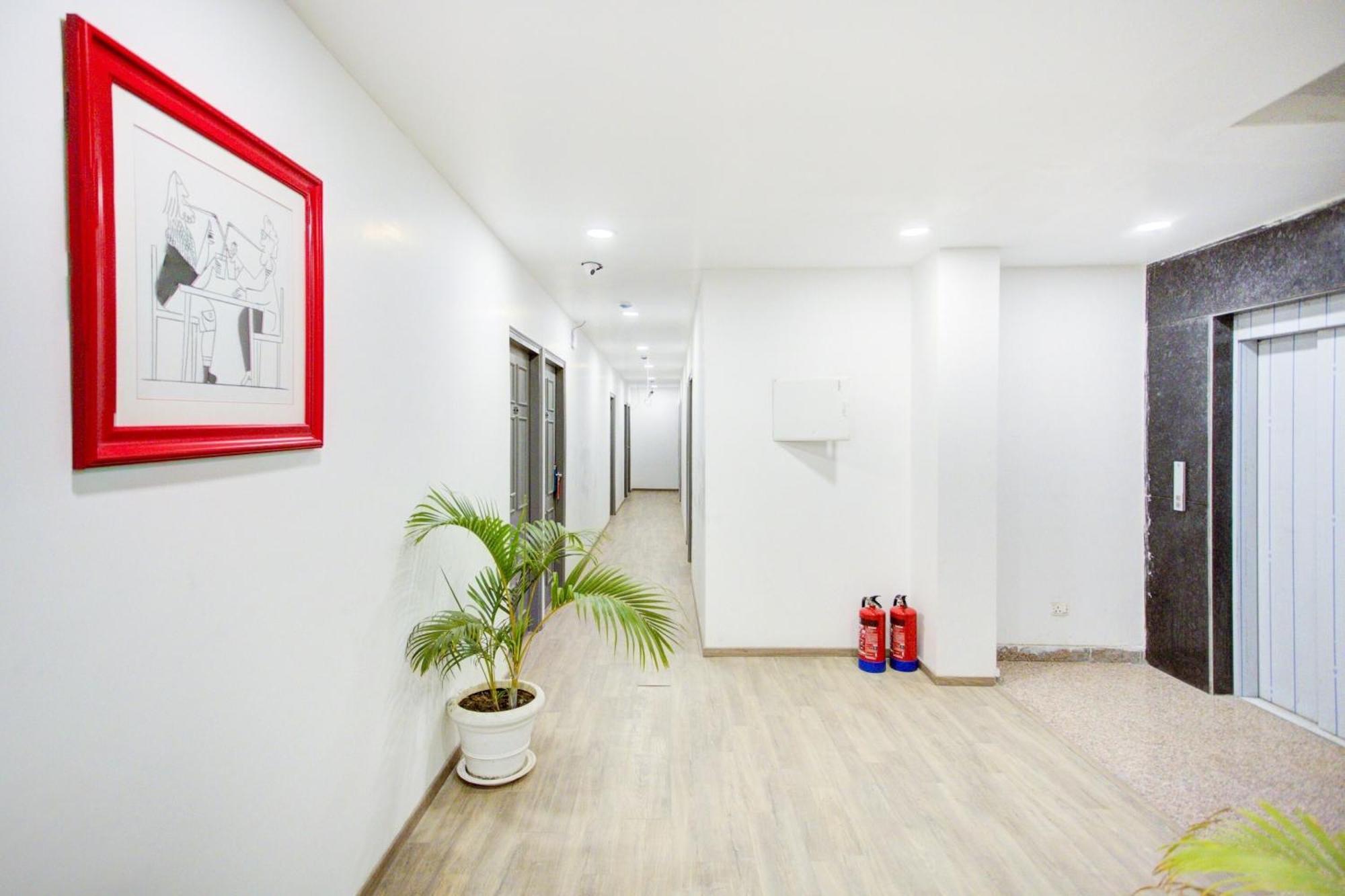 Townhouse Townhouse Atal Chowk Indirapuram กาเซียบัด ภายนอก รูปภาพ