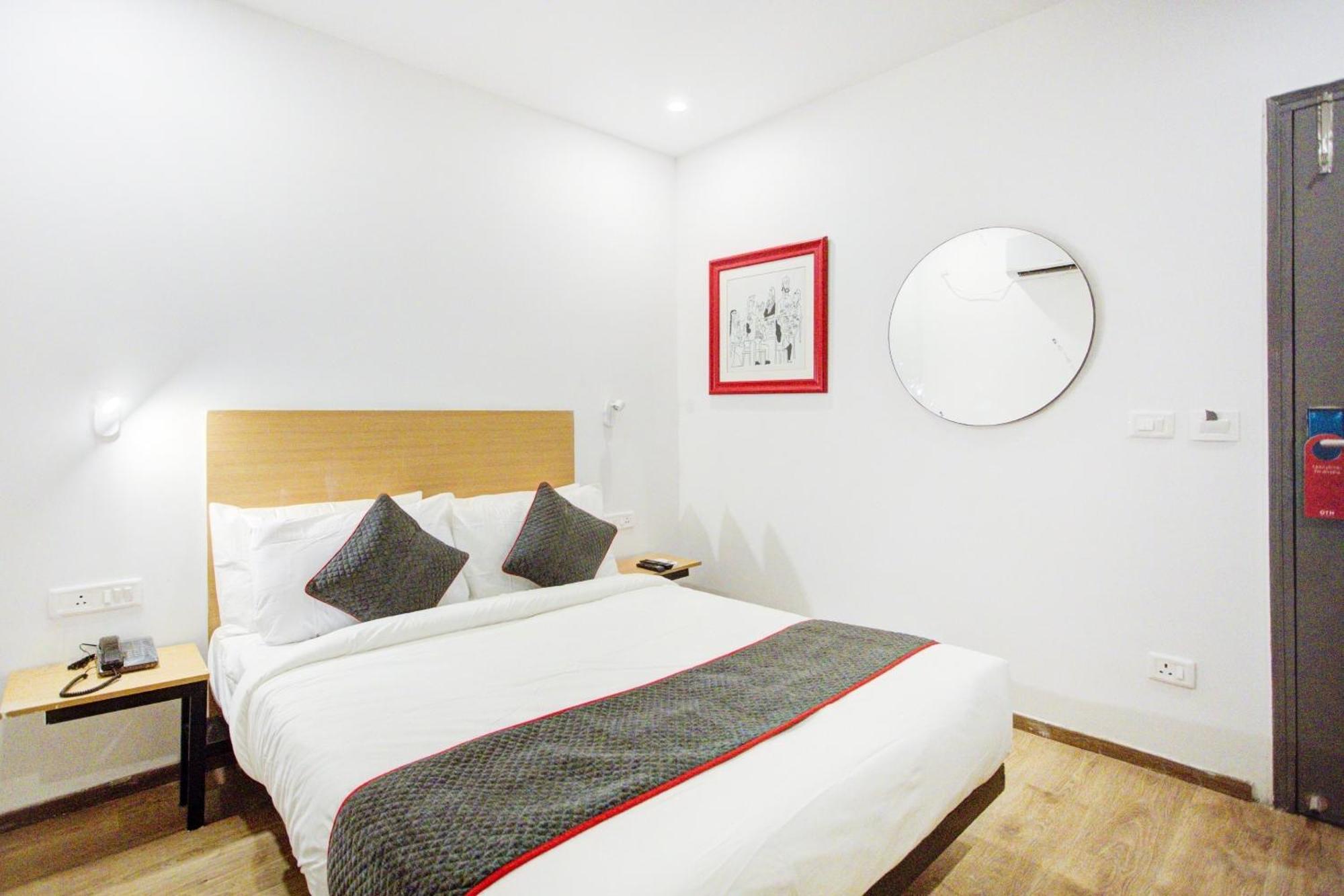 Townhouse Townhouse Atal Chowk Indirapuram กาเซียบัด ภายนอก รูปภาพ