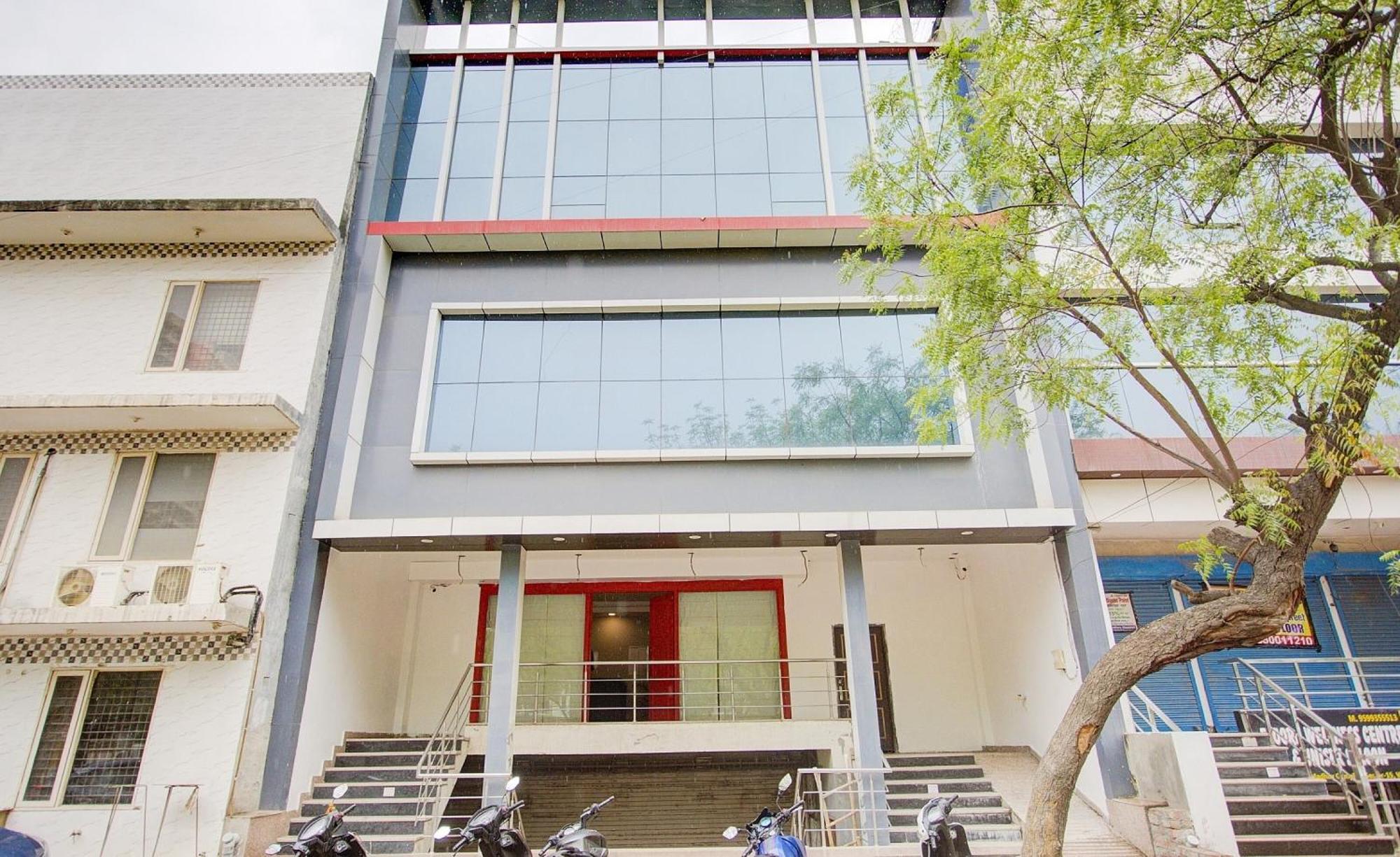 Townhouse Townhouse Atal Chowk Indirapuram กาเซียบัด ภายนอก รูปภาพ